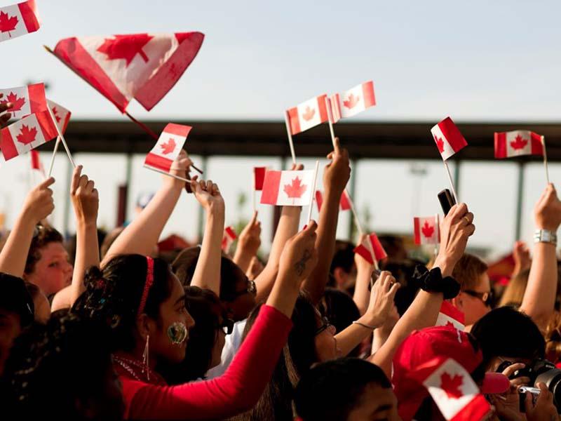 СВЕЖАЯ СТАТИСТИКА: население Канады растет за счет иммиграции